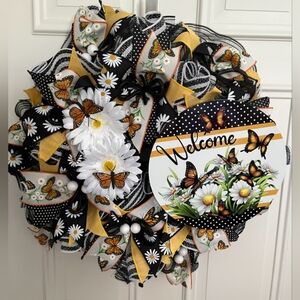 Monarch butterfly wreath